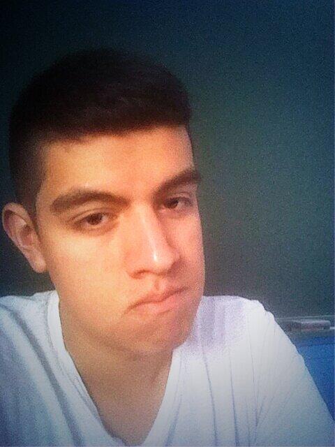 johnpaul_rojas's tweet photo. Yo. Estar. Muy. Cansado. No. Más. Querer. Vivir. http://t.co/tIF1Ea0lAG