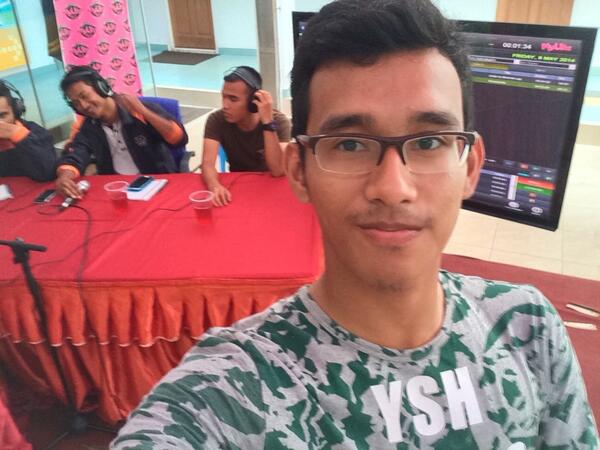 radiomyufm's tweet photo. Our guests right now from Komander UiTM Dungun! #goWRC #wrcmyufm @wr_challenge http://t.co/mdxX15LLIi