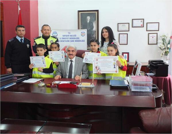 KayseriTrfDnt's tweet photo. Kamu Hastaneler Birliği Başkanı Prof.Dr. Ahmet GÖDEKMERDAN Trafikte Can Güvenliği Protokolünü imzaladı.. http://t.co/yZVWzGCwhW