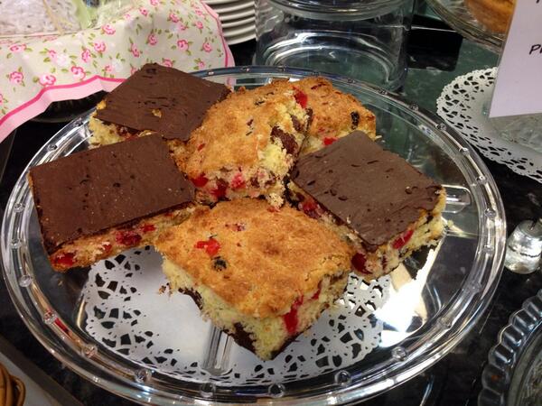 CafeGrandUK's tweet photo. Homemade Brentwood Slice #glutenfree http://t.co/Jcbi234VAp