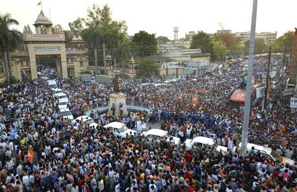 SaundiD's tweet image. काशी में Modi ही मोदी, देखिए तस्‍वीर |#ModifiedKashi #NaMoinVaranasi #LS2014  @narendramodi #AbKiBaarModiSarkaar #BJP