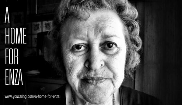 ______Vincent's tweet photo. Aiutiamo Nonna Enza! Condividete! Grazie 
http://t.co/a31RtkCBGm  

#ilmioprimoTweet #help #charity #grandmother http://t.co/2sRskGGAuL
