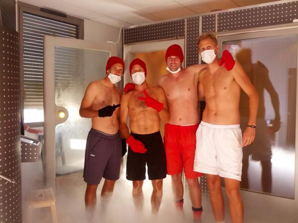 Minus 141 degree Celsius! #cryotherapie #freezing #kryotherapie hope it helps... #gettingHealthy <a href="/Simonoffthewall/">Simon Stadler</a>