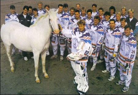 UffeBodin's tweet photo. Kan ni toppa den här lagbilden här nästa säsong, @jensen_f? http://t.co/yVxuhbmpmp