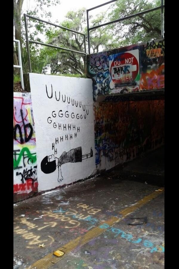 kreepyquoll's tweet image. Relevant graffiti @patrickkiesner @MikeEatsCrayons @craigsistential @weganmalsh @tiim_b