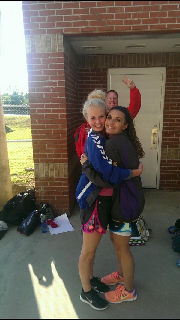 emma_grace_0118's tweet photo. Happy B-day 2 the person who has had my back all year! Wouldn't have survived without you! Love you 😘🎉 @lark_Holm http://t.co/2G1KnO16AB