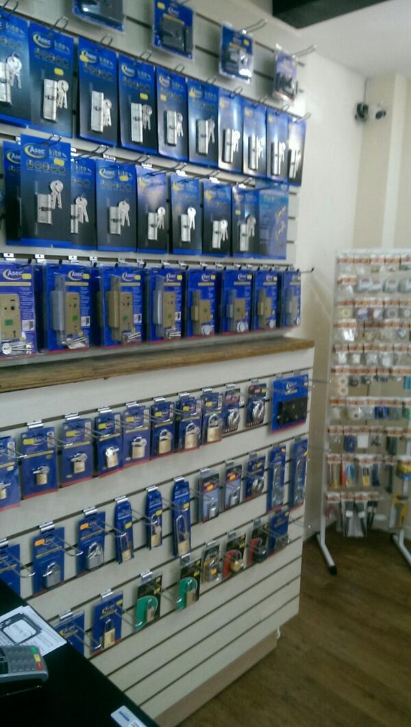 ab_locksmiths's tweet image. Great offers on fitted anti snap locks in May. Call us now 01484 885788 #locks #huddersfield #offers #security
