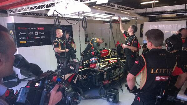 Grosjean, en boxes ...