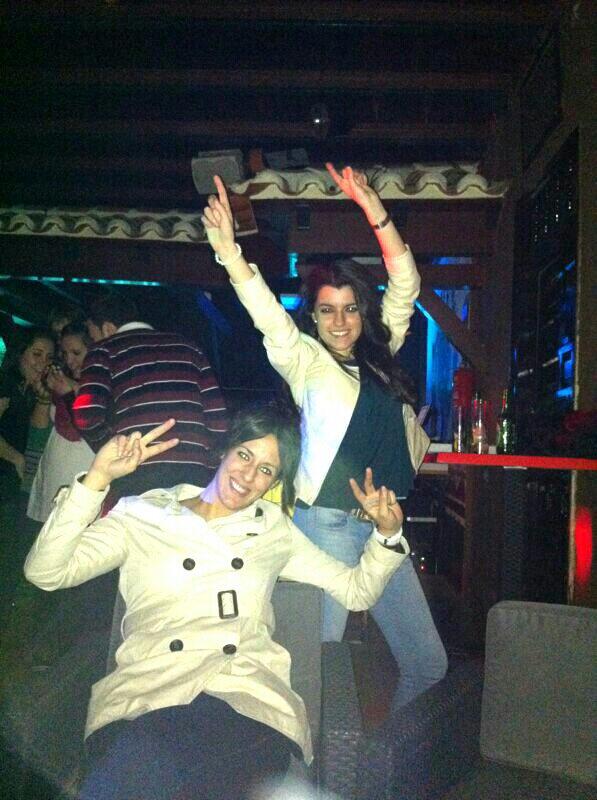 29maria91's tweet image. Un 9/5/92 nació la mas fiestera de todas. Ella es @92Noeliaa  #HappyBirthday #2ducks #ILoveYou #Friends