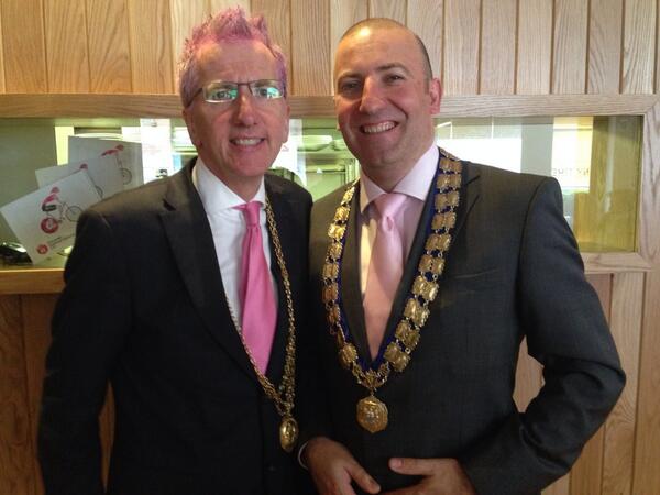 newbelfast's tweet photo. Belfast Chamber of Commerce President Paul McMahon goes chaino a chaino with me at Chamber luncheon #Giro #chaingang http://t.co/jfm0tUjgb4