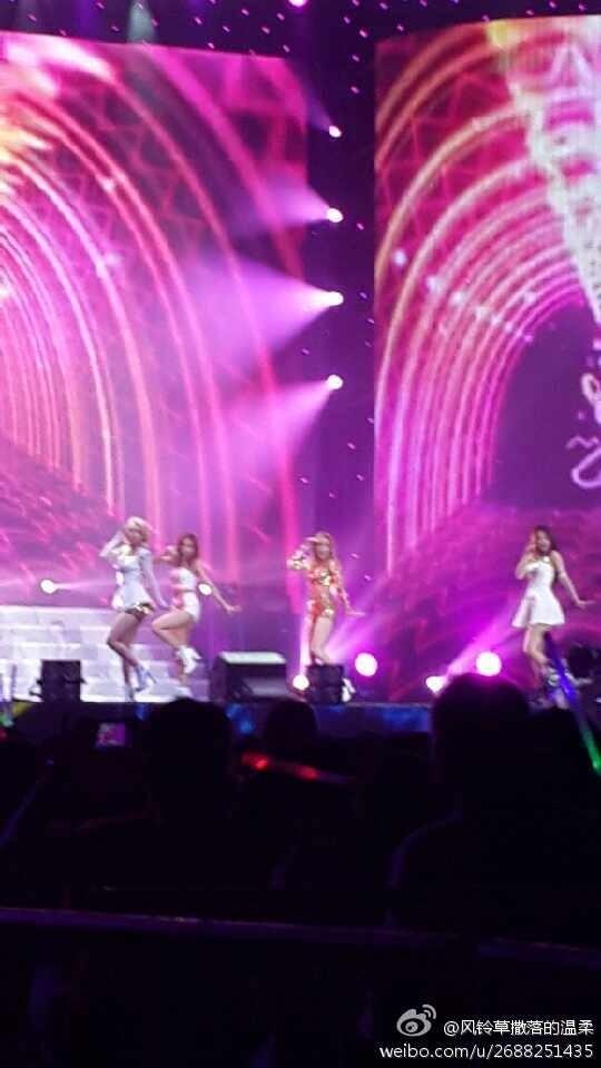 BnMntA0CEAA7Onm.jpg:large