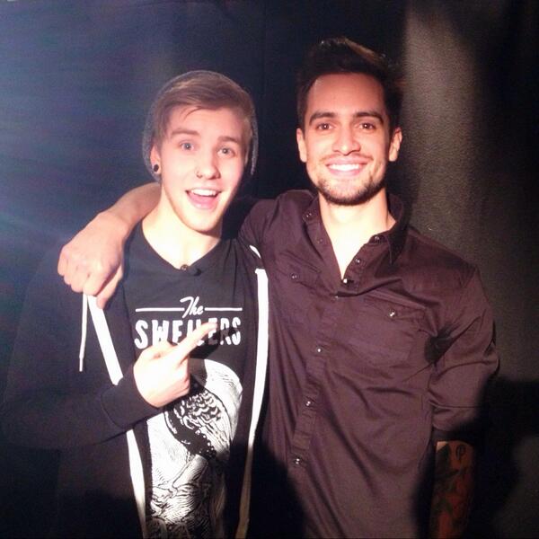 PattyxWalters's tweet photo. I kinda filmed with @brendonurie today.. pretty lame right? 😍 http://t.co/FXVePv8X0M http://t.co/Tzdd8QWpSI