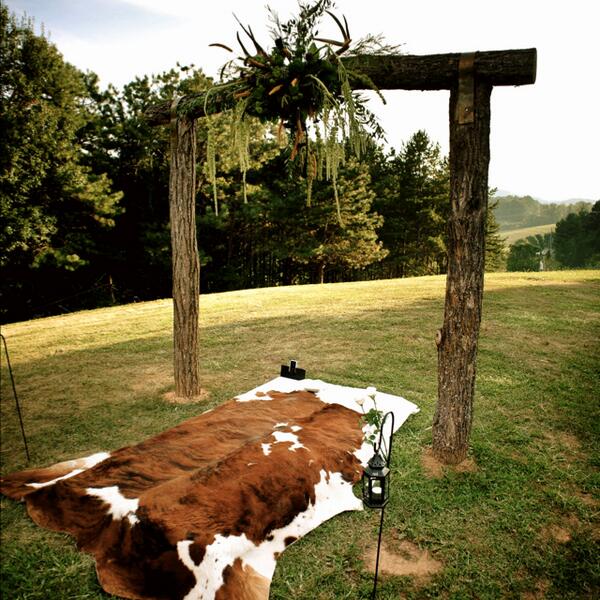 purerugs's tweet photo. Complete your rustic wedding with a cowhide rug to mark the beginning of your marriage. #cowhide #wedding #purerugs http://t.co/FhpsiwnxoB