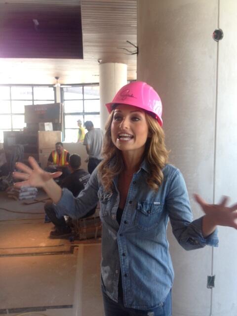 JoshEstrin's tweet image. .@GDeLaurentiis even on a construction site you bring class and fun ! Xo @JoshEstrin #Uncorkd #giadavegas