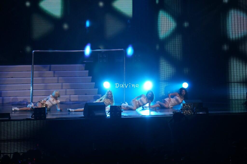 BnNGeA3IcAAv6Mb.jpg:large