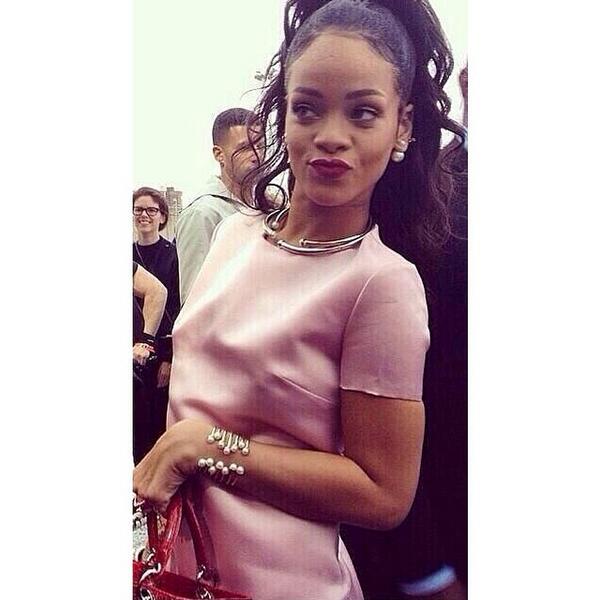 Naturalone42's tweet image. @nickibreezy @fellsgallimore #vomitface