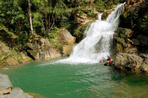 RekamNusantara's tweet photo. Air Terjun Suhom, Aceh. #RekamNusantara (sumber: http://t.co/qTJrwbQqLk) http://t.co/kZE3MkirTG