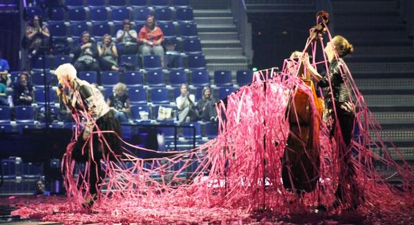 Eurovisión 2014 (Una panocha gana el concurso¿?¿?) - Página 5 BnNg63CIAAEcV_q