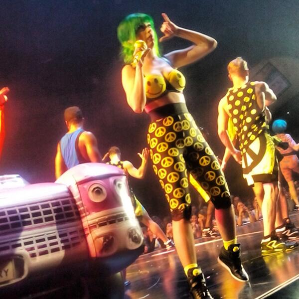 dmccullagh123's tweet photo. Had an incredible night at @katyperry wish I do it all over again!! #PrismaticWorldTour #katyperry #amazing #legend http://t.co/iQbdYb9bTu