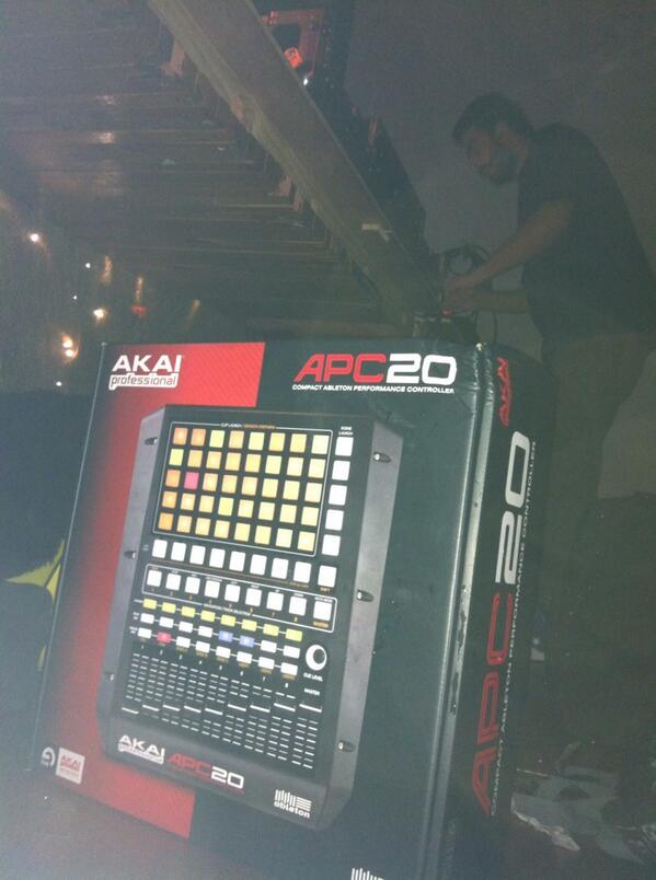 ButtonBashersZA's tweet image. Tonight we see who gets to walk away with the Akai apc20 at waiting room! @Akai_Pro @UppercutZA
