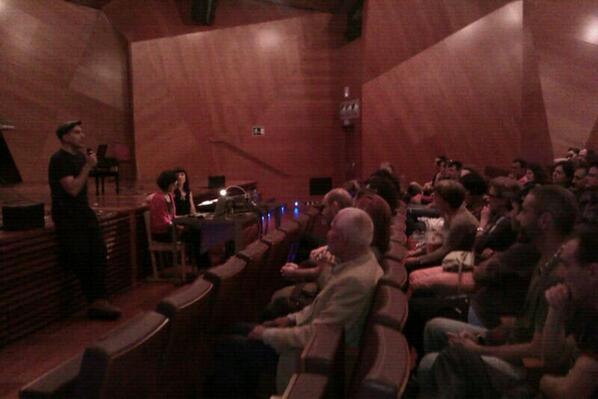 centrocentro's tweet photo. Ahora mismo en nuestro Auditorio continuan los conciertos de @audiopolisCC con @FemaleEffects http://t.co/80QySSxbMr