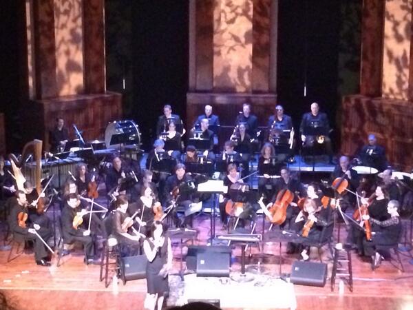 juliee11is's tweet image. This lady. This orchestra.  #promusica #timeforthree