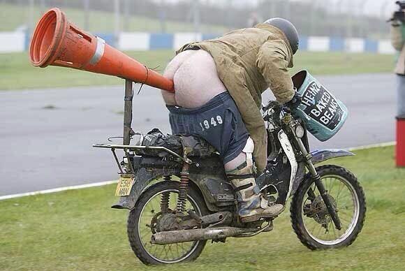 ClarkeyBrows's tweet photo. Lookin forward to my fry up sandwich at work in the morning. Might bike to cricket.Av you got a pump @PhilJonah83 http://t.co/N3MqTPWHO0