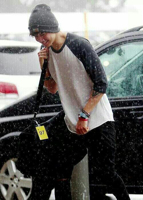 weishenyeol's tweet image. "@toxicuke: @eclipsecal SAM PORCA TROIA http://t.co/batflTwkha" Voglio piangere e basta