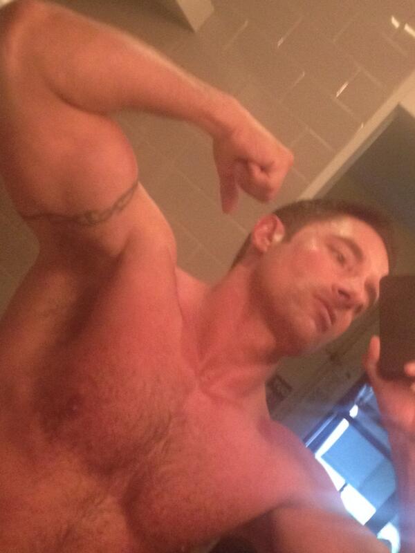 LiveThatGayLife's tweet photo. “@nickcapra: Lick this shit, Son! 😈#bicep #muscle #hairy #daddy #gay #gayporn #nickcapra http://t.co/voBu9k88Gr” I wanna lick it all papa!!!