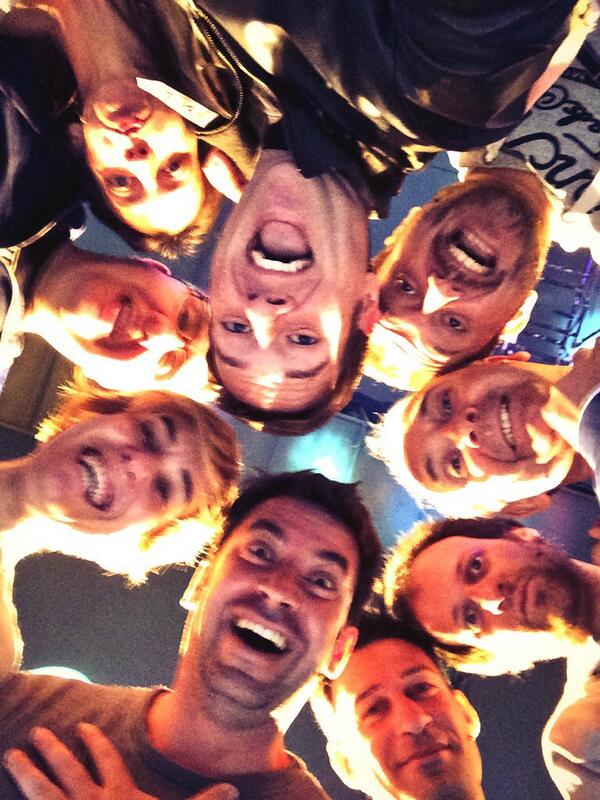 Carlos_Latre's tweet photo. Q empieza @meresbala !!!! Todos a reír!!! http://t.co/d4lWAk8sl9