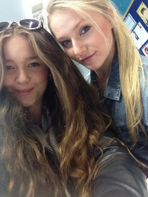 eloiseballx's tweet image. #notmodels @molly_shuter