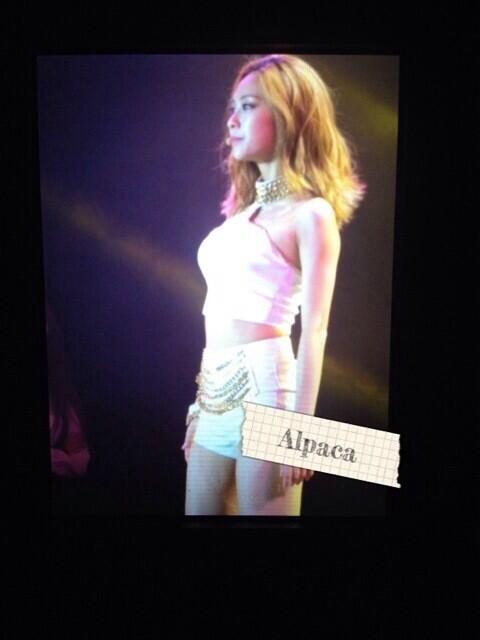 BnON2YtCYAABjbD.jpg:large