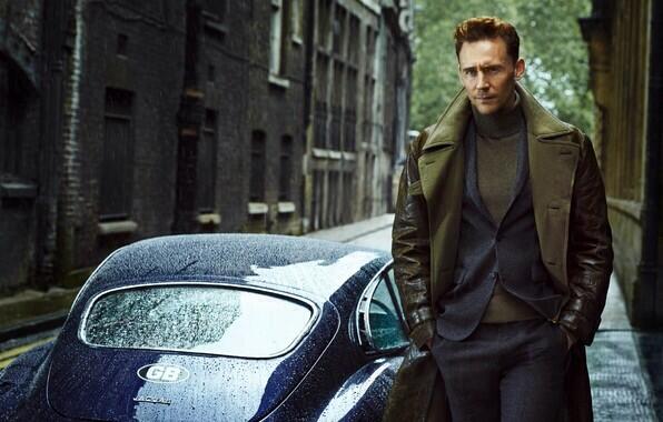 LetsGoHunting_'s tweet photo. reach a place to park I slowly get out of my car, glancing round the area.] // Ayy reply in DMs please. Not on long. http://t.co/SRQoF7GEJJ