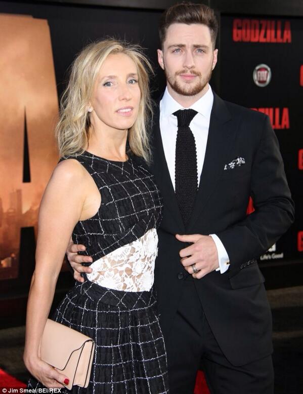 RWaters81's tweet photo. @robbieturbo you look so much like this man aaron Johnson http://t.co/dkOgUvuS1r