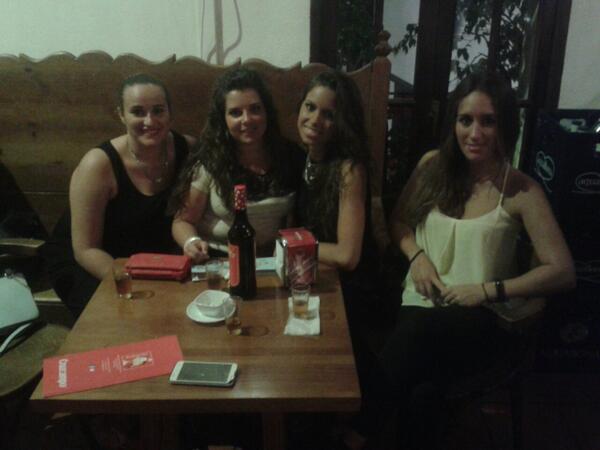 Yolanda_G_C's tweet photo. El pimpi, qué tiene el pimpi que alegra las penas mías! @esthermerinotrevor @Lauramr7 @NaomiiNaoo #pimpi #nurseparty http://t.co/WuzdTUpDPZ