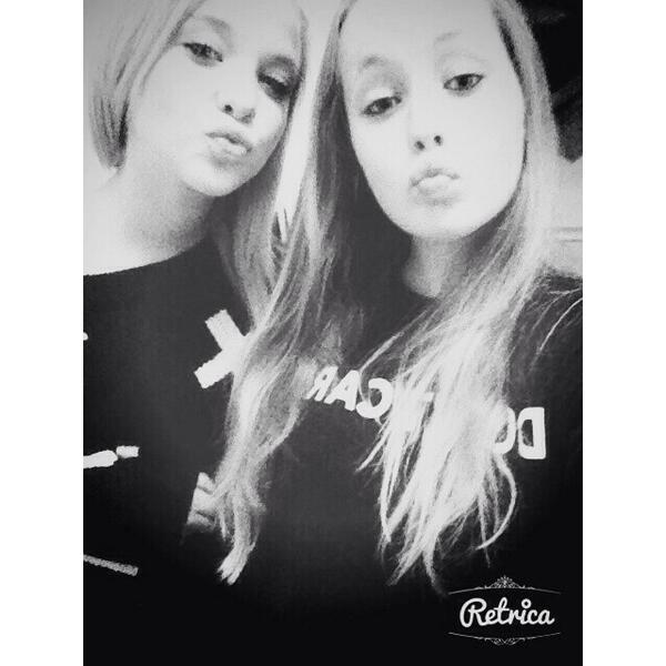 kusscaithlin's tweet photo. schatjeee @emmmxx_ 💗 http://t.co/3JHQrIFbge