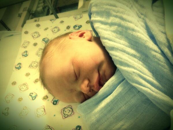 fddlgrl's tweet photo. “@cameronreilly: My wife, @fddlgrl, delivered a healthy little boy yesterday. We called him Fox. http://t.co/dtJ8IiPPcl”
