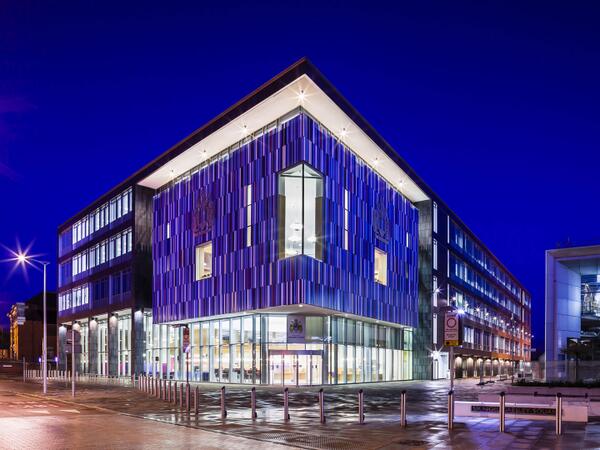 archtracker's tweet photo. Doncaster Civic Office - Cartwright Pickard Architects

http://t.co/Wb3Ejmeo0k http://t.co/oHFVc8mIJK