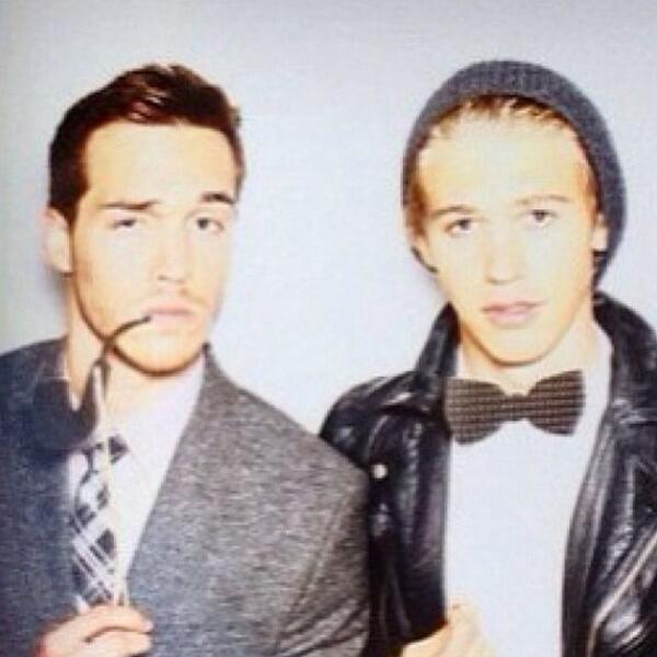 FradingButler's tweet image. Hello.