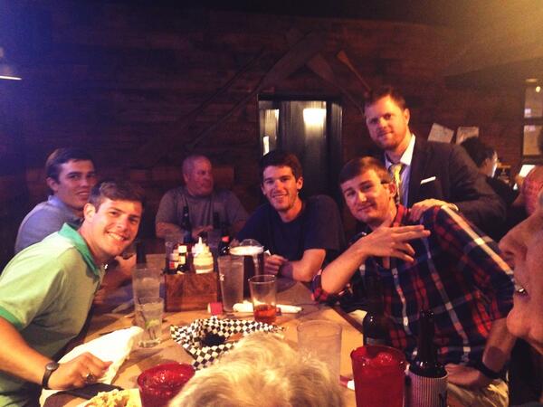 mogivemeadrink's tweet image. @HSC1776 Some past and future H-SC alumni at the fish in' pig #HSCGrad