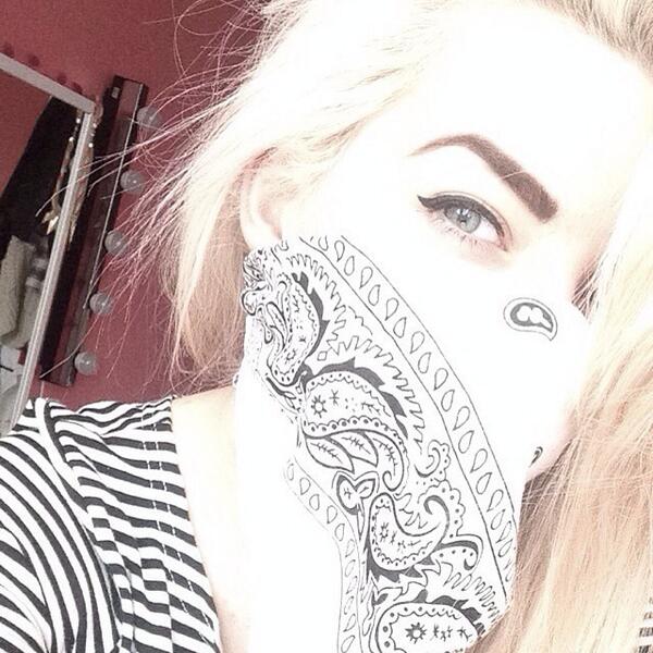 ButFirst_Selfie's tweet image. Keep the #Selfies coming! Don't forget to take a #selfie :) - See #fun #selies @ butfirstletmetakeaselfie.com