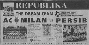 nankatsucf's tweet photo. Jaman doeloe min :) @bola_doeloe: AC Milan vs Persib di harian koran Republika http://t.co/UXMZ1HyfTt"