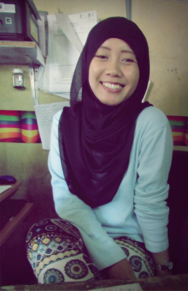 urietia's tweet photo. jam istirahat jeprett.. :D @earlyher http://t.co/J797JeQNrX