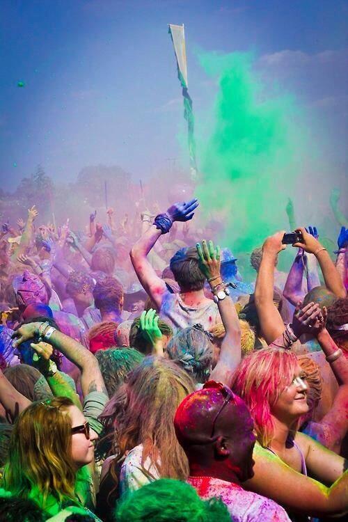 This Thursday Colorful RnB Hıp Hop Party RETRO !