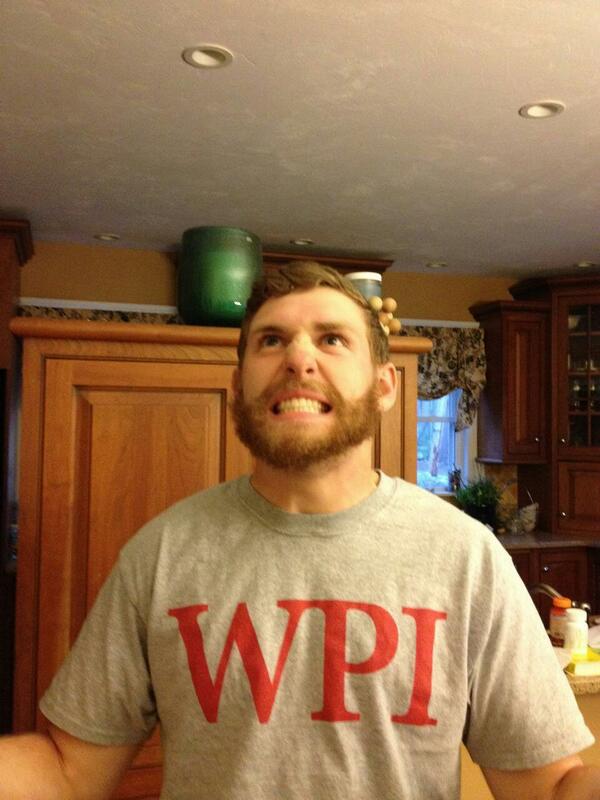 cioauto478's tweet photo. @Deeeeves_Steves working on his Wolverine impression @RealHughJackman http://t.co/D8smya9lZ3