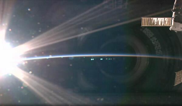 An amazing sunset! Watch a sunset or sunrise live in HD every 45 minutes from space: eol.jsc.nasa.gov/HDEV  #ISS