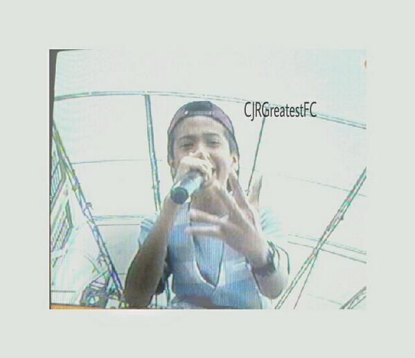 ComateDepokFC_'s tweet photo. "@CJRGreatestFC: Berapa #RETWEET utk foto ini? | @iqbaale Hihihi.. senyum ke kamera ^^ http://t.co/1dQVqEsp6t"