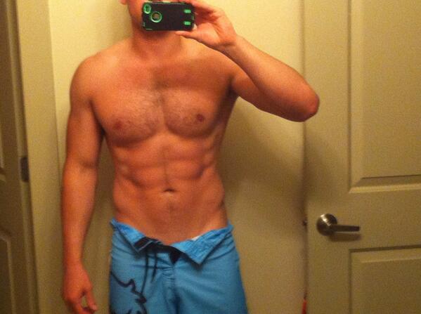 DamienMChase's tweet image. Getting the prison body to hopefully land this part! Wish me luck! #NoDaysOff  #RisingActor #blessed