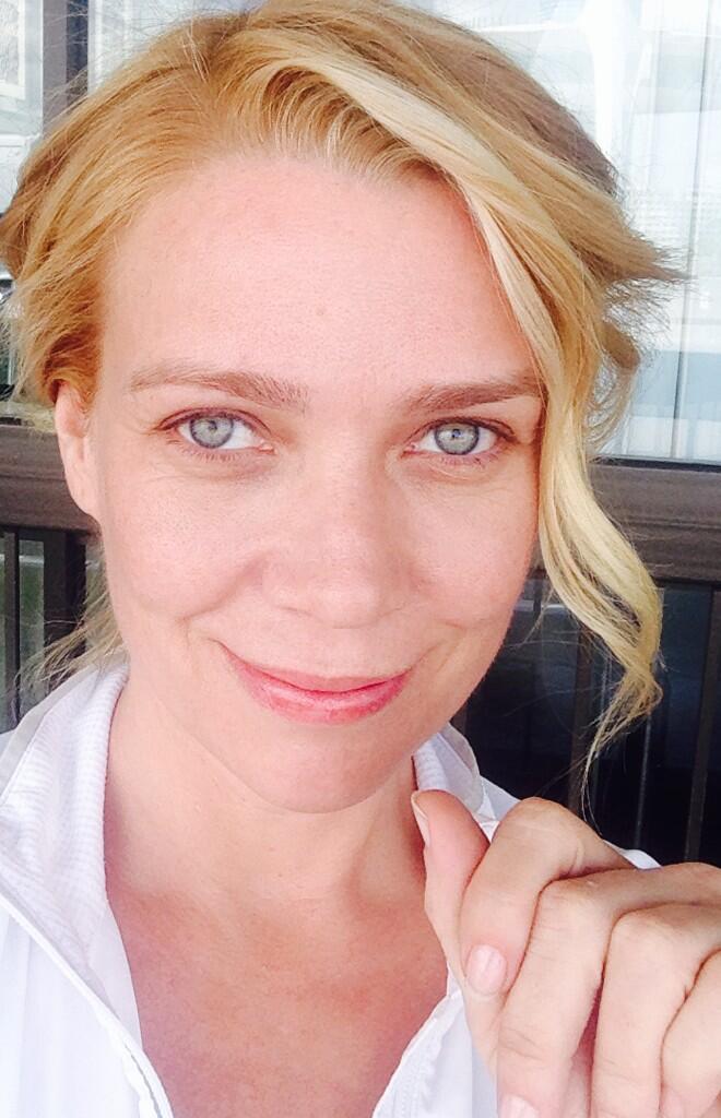 laurie holden on twitter quot happy girl http t co 5u0jj0ilpe quot laurie cuttino