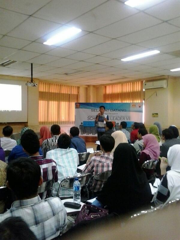 sol_unpad's tweet image. Materi Dinamika Sosial Budaya - dimoderatori oleh Kang Hilman Agil. #SOL7 @bem_unpad @anak_unpad